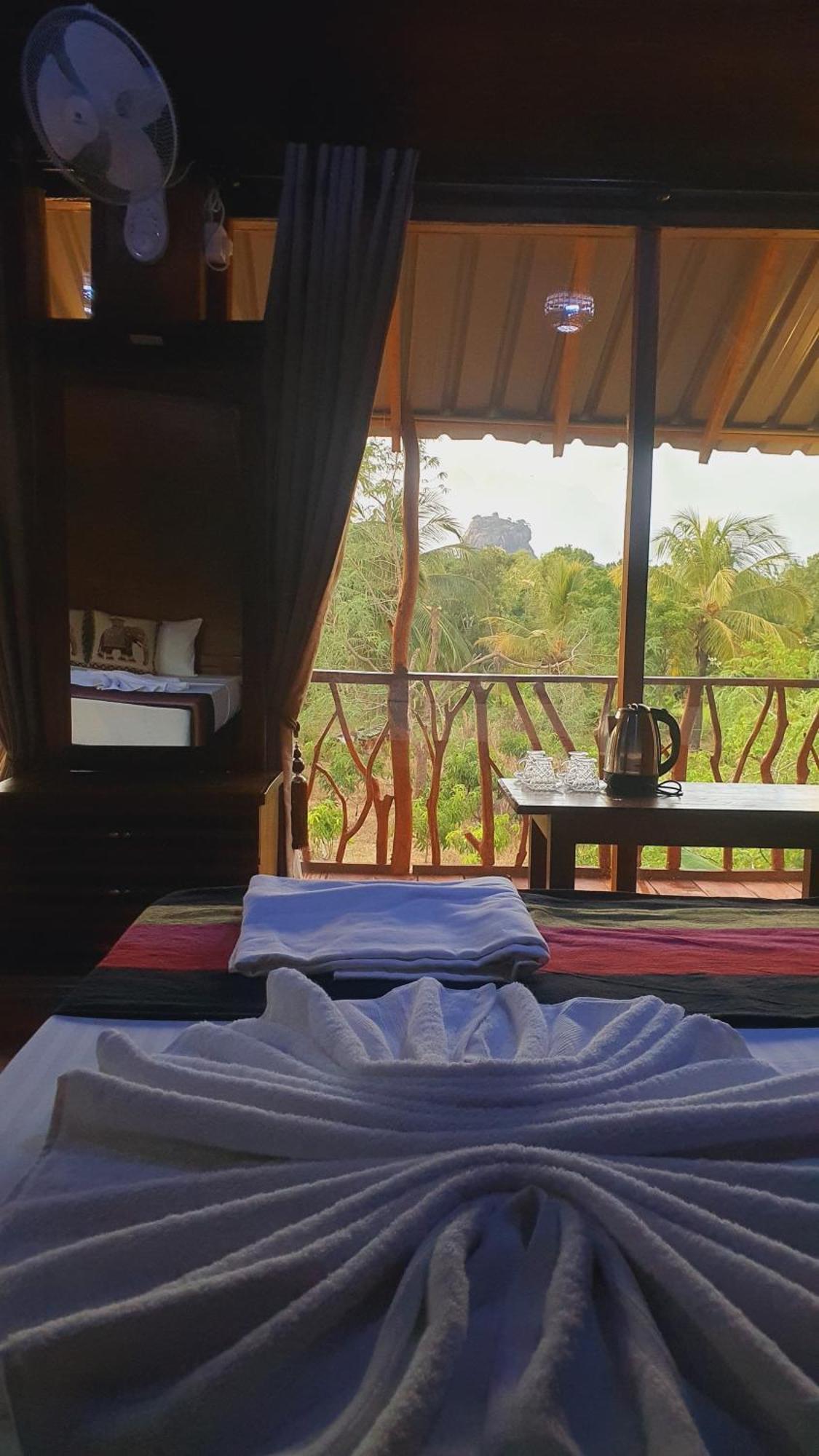 Sigiriya Rock View Tree House Villa Luaran gambar